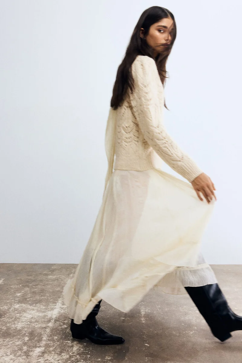 اتش اند ام كنزة منقوشة